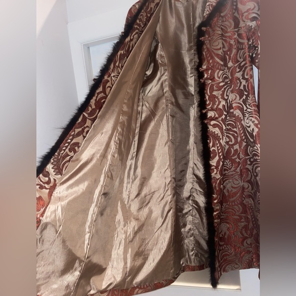 Grace Chuang 100% Silk Orange and Gold Brocade Coat - Picture 9 of 11